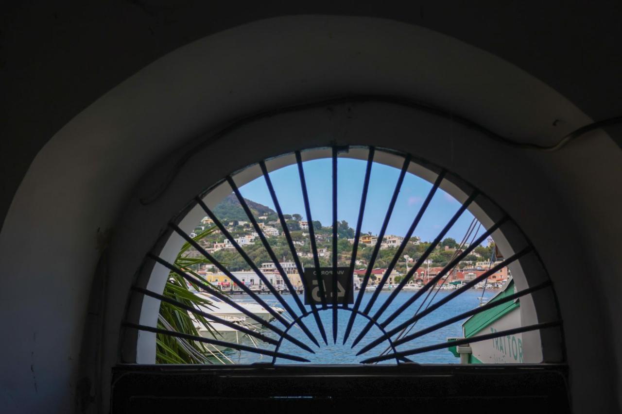 Appartamento Panoramico La Rosa Dei Venti-Libeccio イスキア島 エクステリア 写真