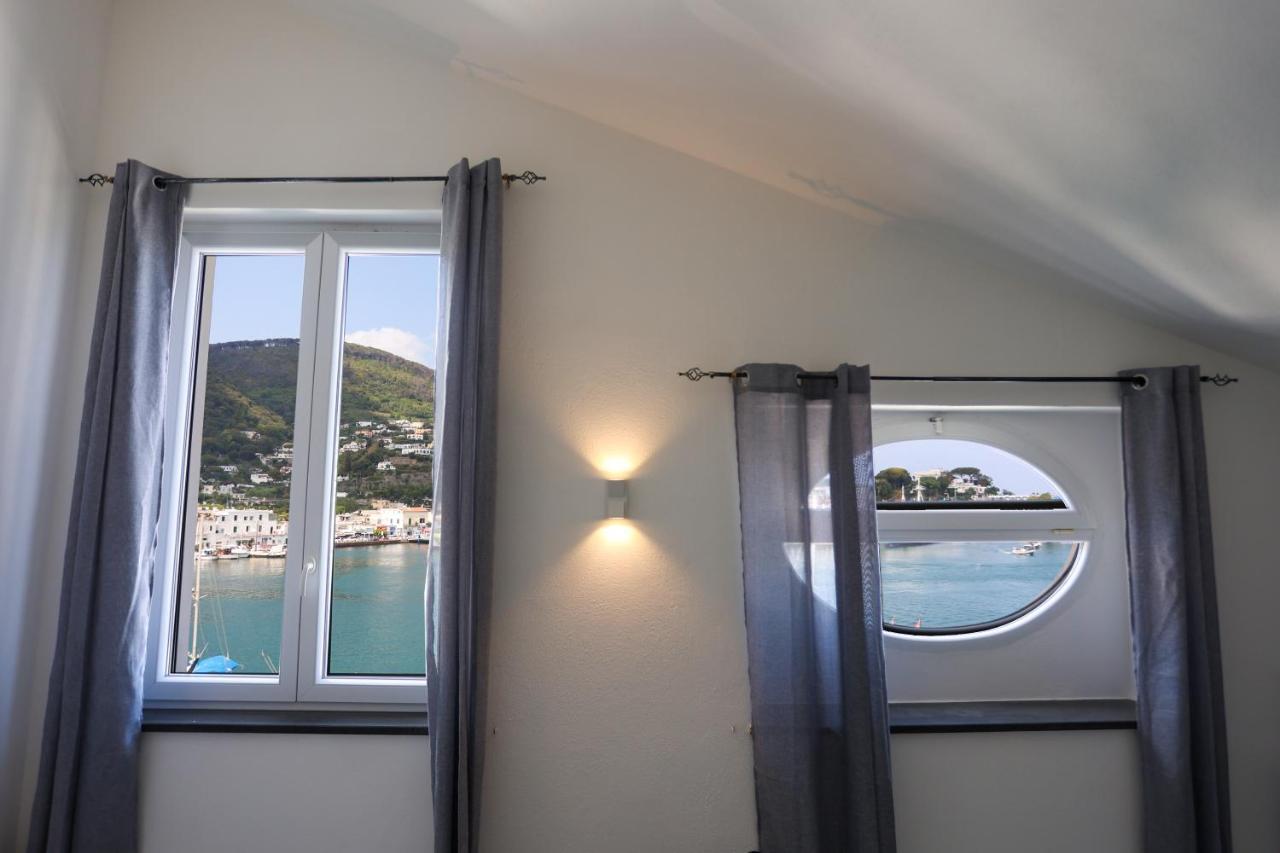 Appartamento Panoramico La Rosa Dei Venti-Libeccio イスキア島 エクステリア 写真